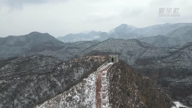 太行深处春雪映桃花 云海美如画